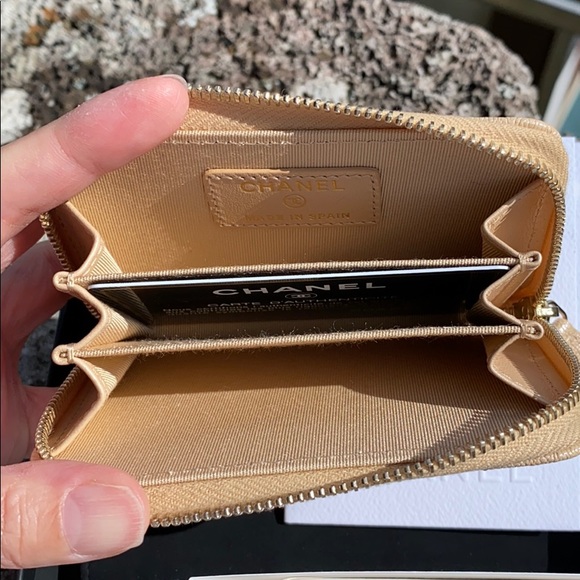 💯 Authentic Chanel Zippy Card Case - Picture 2 of 7